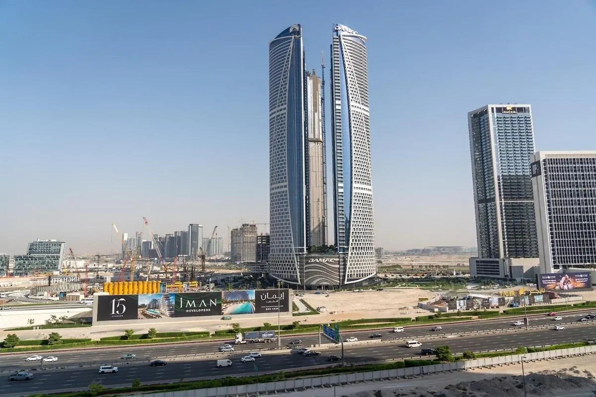 Central Business Bay By Stayinhomes - 10 Mins Burj Khalifa - 1Bed - Parking - Pool - Gym Dubai