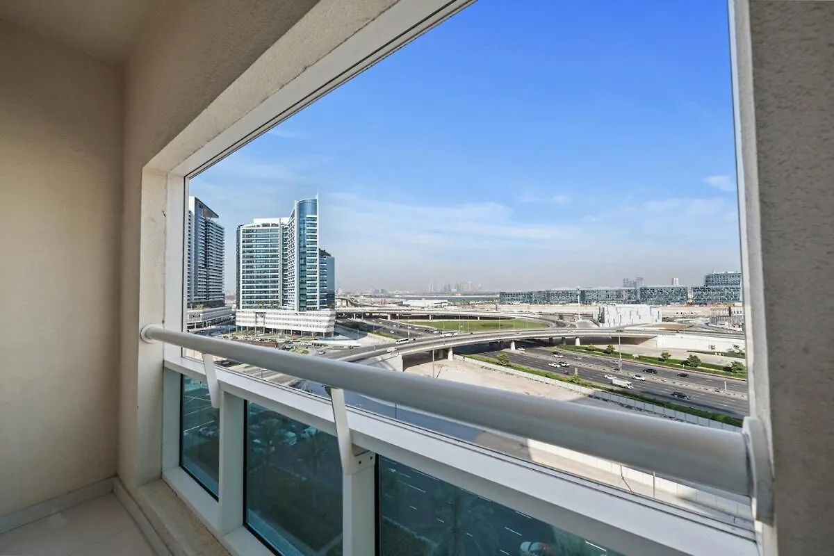 Central Business Bay By Stayinhomes - 10 Mins Burj Khalifa - 1Bed - Parking - Pool - Gym 迪拜 阿拉伯联合酋长国